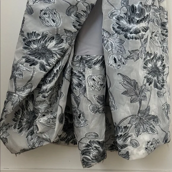 Elliat Blossom Silver Jacquard High-Low Maxi Dress Size: XS - Picture 8 of 13